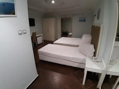 Hotel Raya Tichy Dış mekan fotoğraf