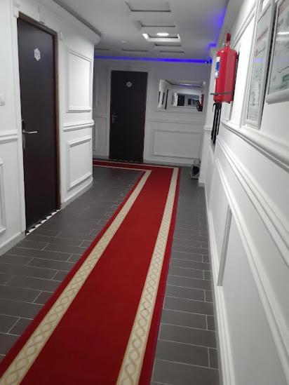 Hotel Raya Tichy Dış mekan fotoğraf
